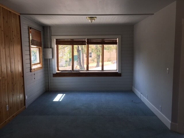 110 S Pine St, Nevada City, CA à louer - Photo du bâtiment - Image 3 de 14