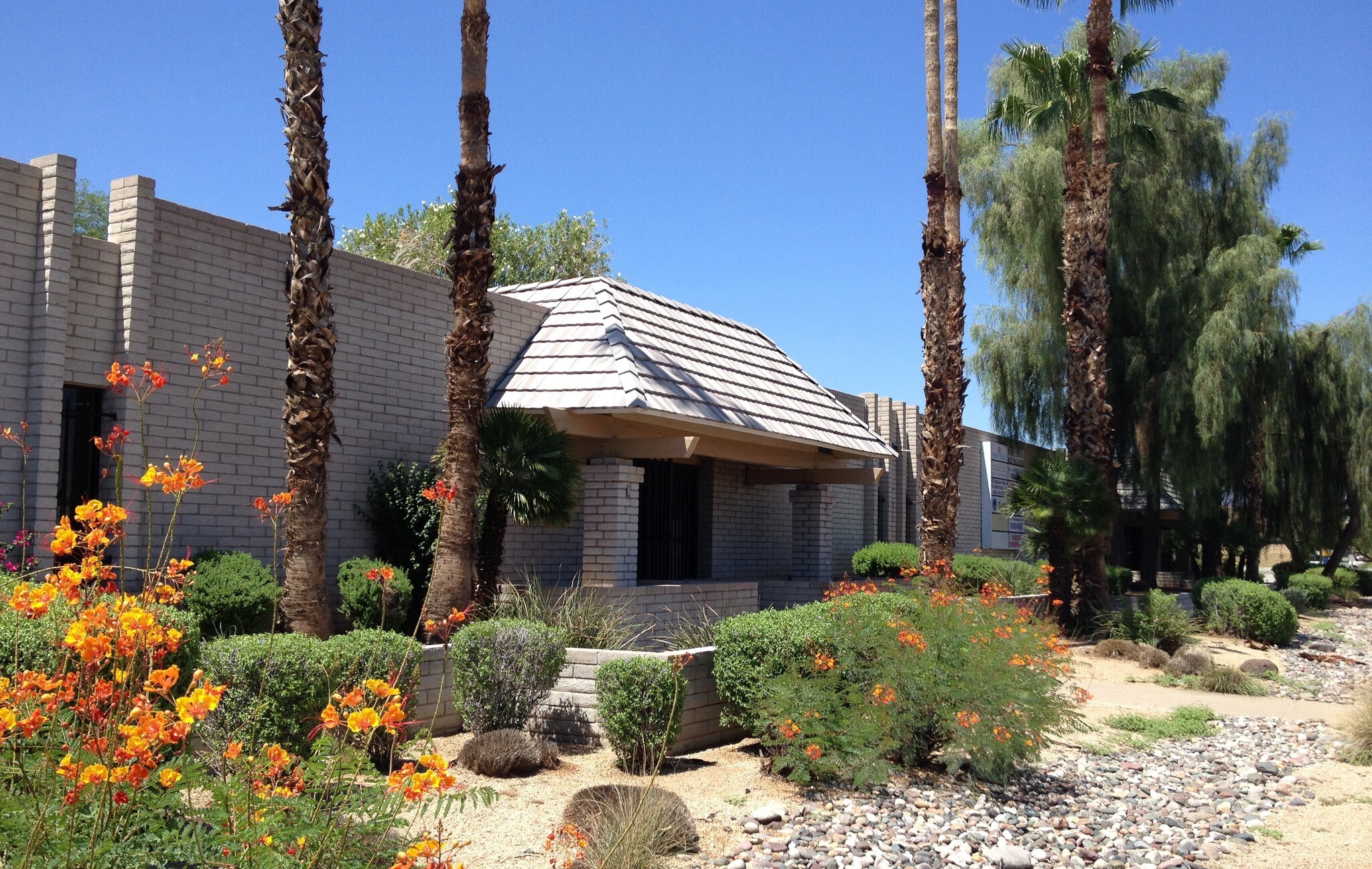 12020 N 35th Ave, Phoenix, AZ à louer Photo du bâtiment- Image 1 de 9