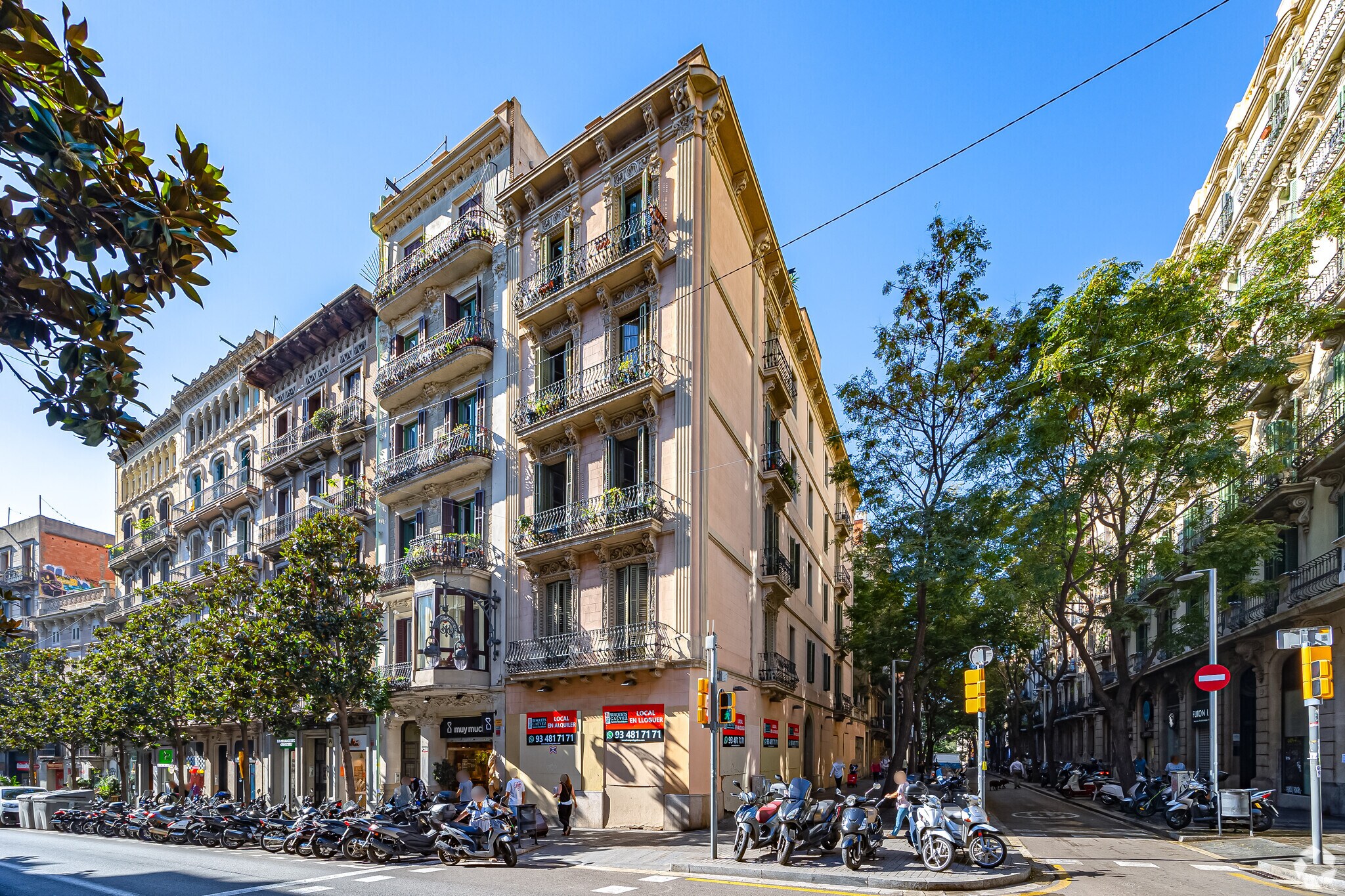 Commerce de détail dans Barcelone, Barcelona à louer Photo du bâtiment- Image 1 de 3