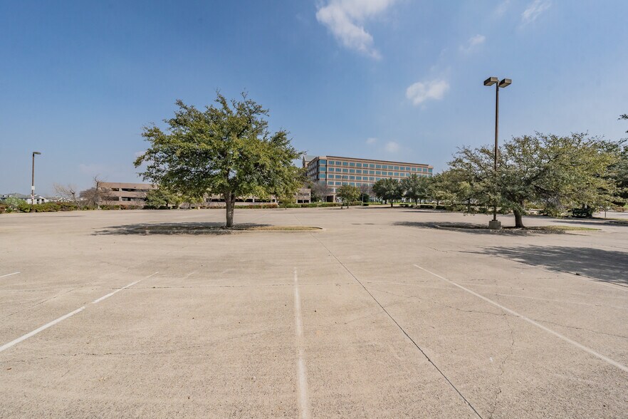 1001 MacArthur Park, Irving, TX à vendre - Photo du bâtiment - Image 3 de 43