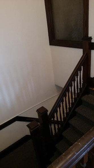 2 E Broad St, Hopewell, NJ for lease - Building Photo - Image 3 of 18