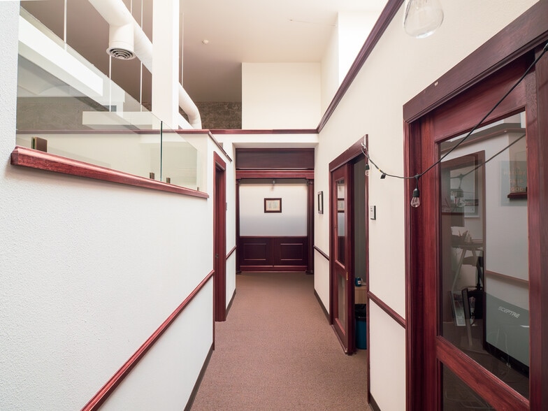 1313 Commercial St, Bellingham, WA for sale - Building Photo - Image 2 of 3