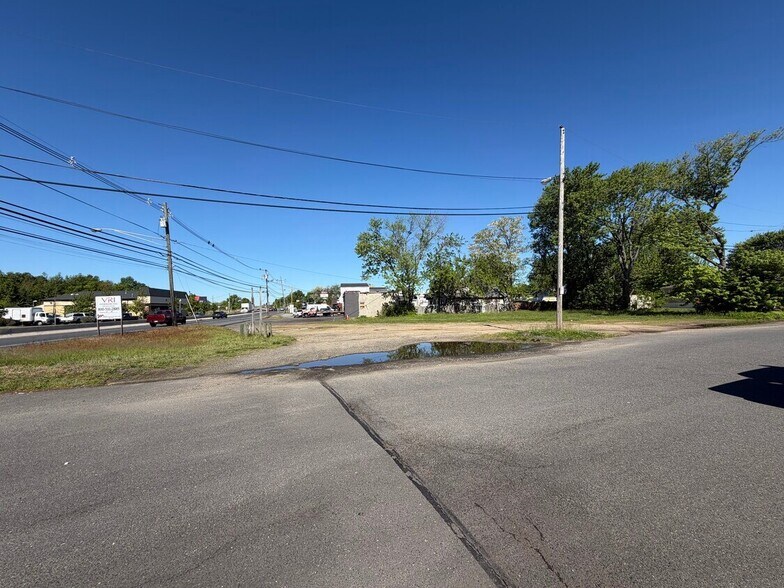 1030 New Jersey 36, Hazlet, NJ à vendre - Photo du bâtiment - Image 2 de 2