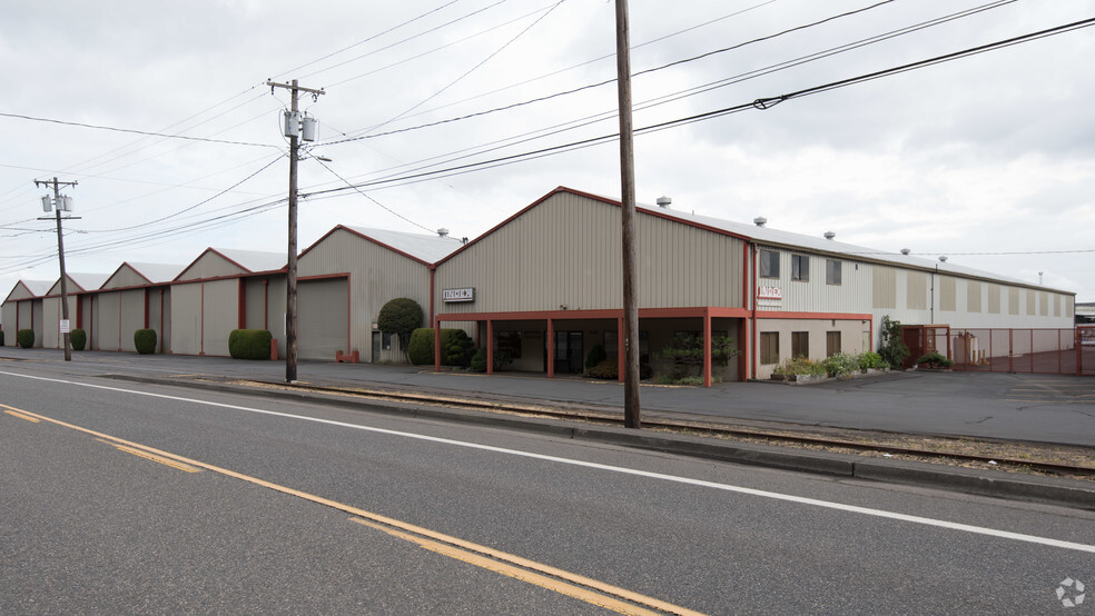 3340 NW St Helens Rd, Portland, OR for lease - Primary Photo - Image 1 of 9