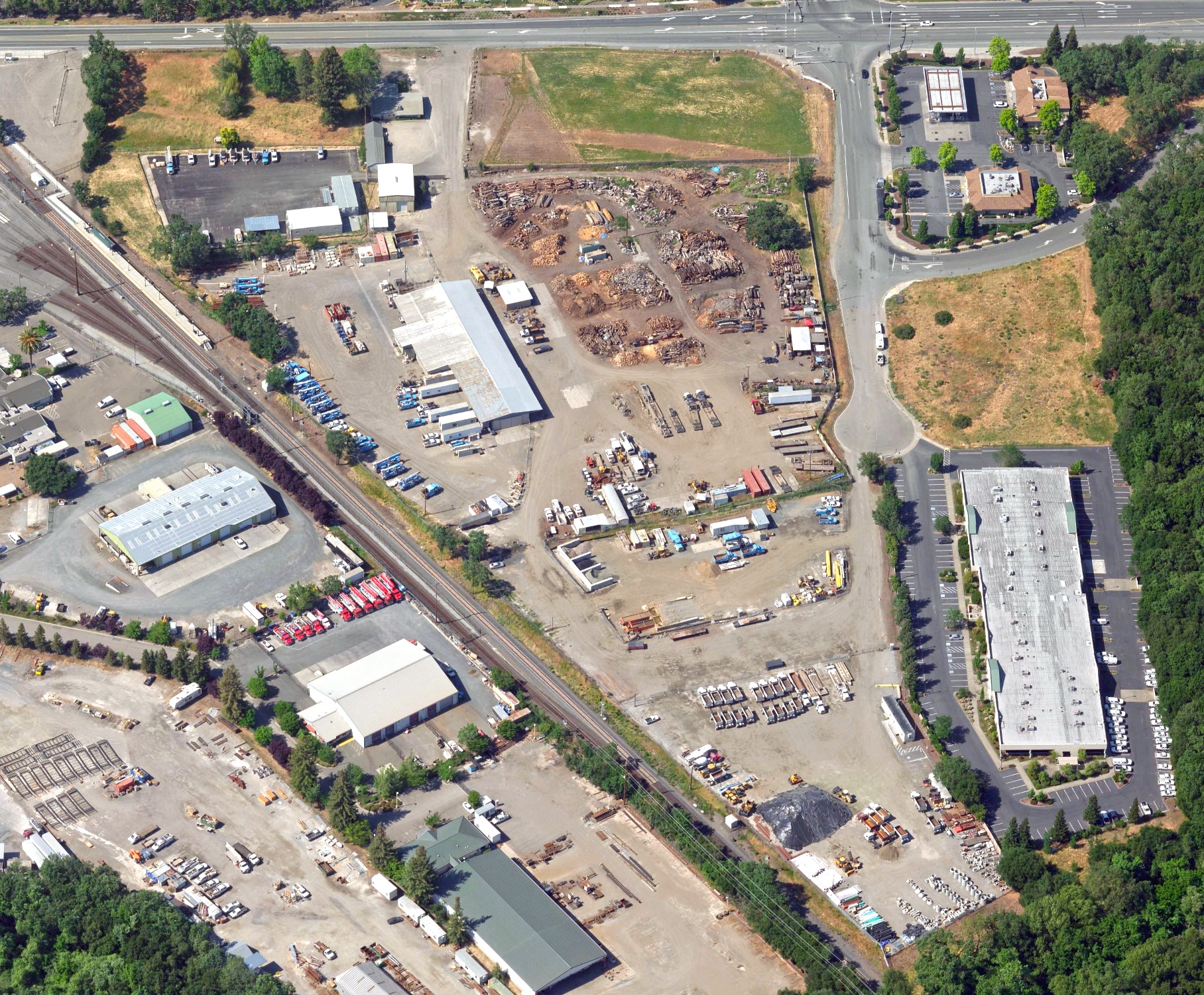 1070 Airport Rd, Santa Rosa, CA for lease Primary Photo- Image 1 of 2