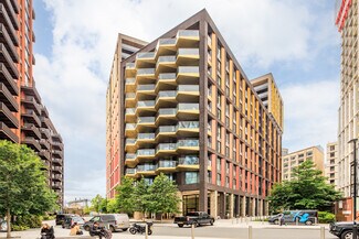 Plus de détails pour 6-12 Charles Clowes Walk, Londres - Médical à louer