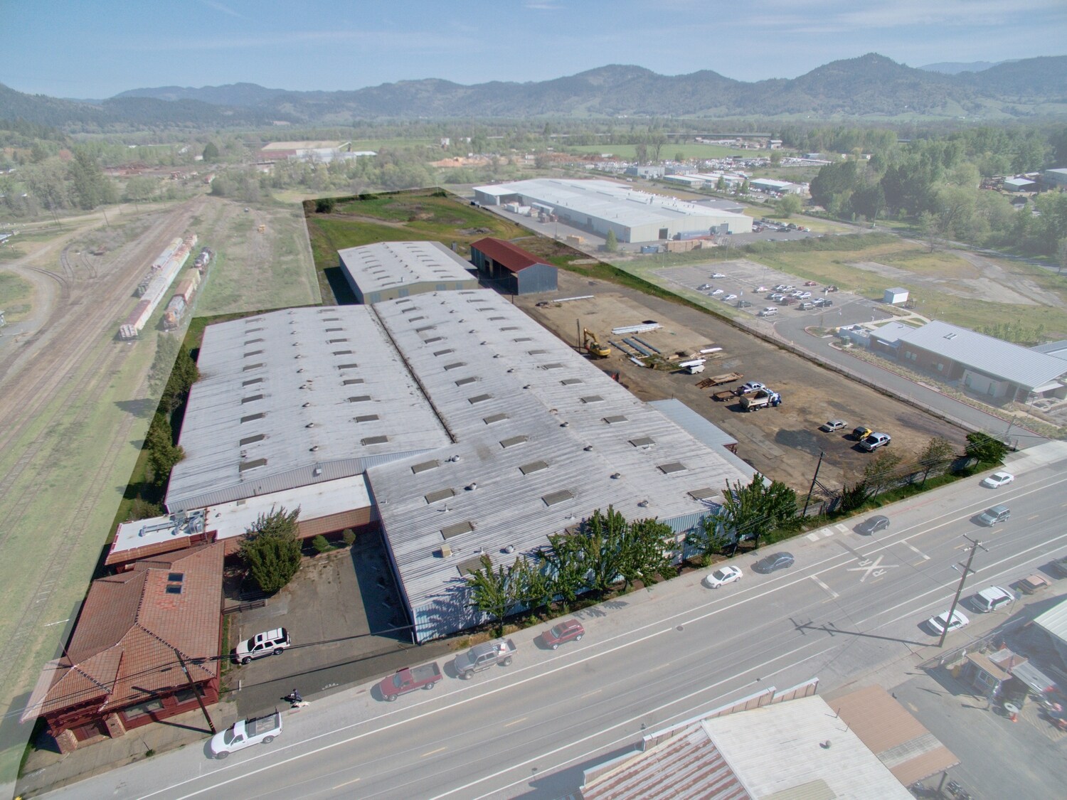 300 E Commercial St, Willits, CA for sale Building Photo- Image 1 of 1