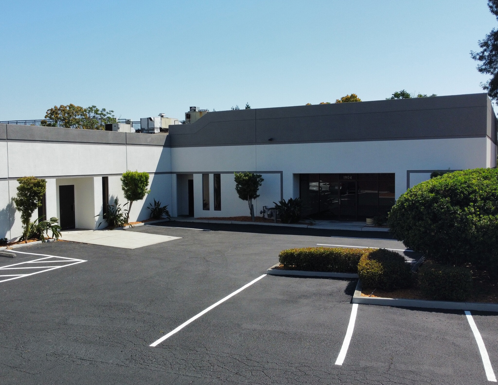 1904 Colony St, Mountain View, CA for lease Building Photo- Image 1 of 3