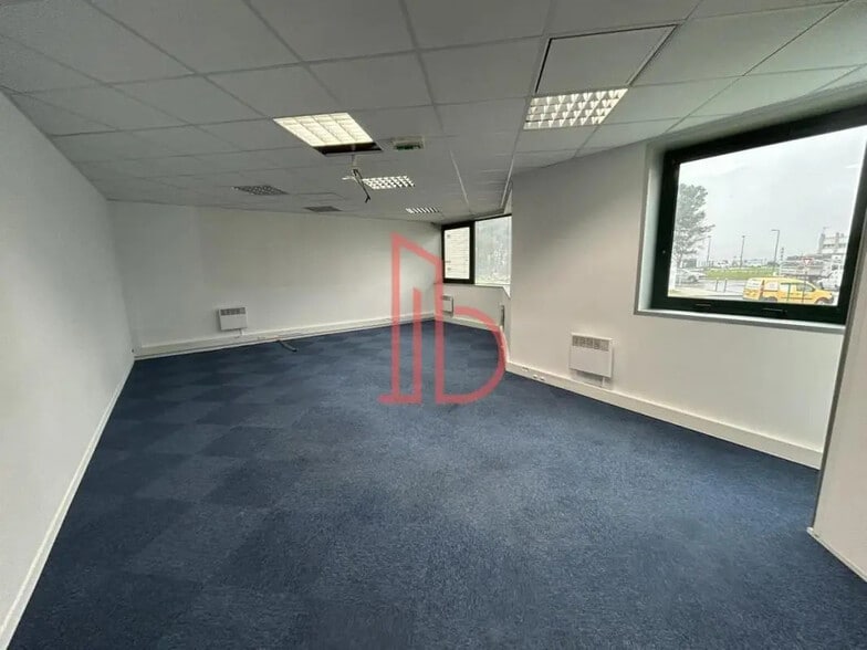 Bureau dans Bruges à louer - Photo intérieure - Image 2 de 3