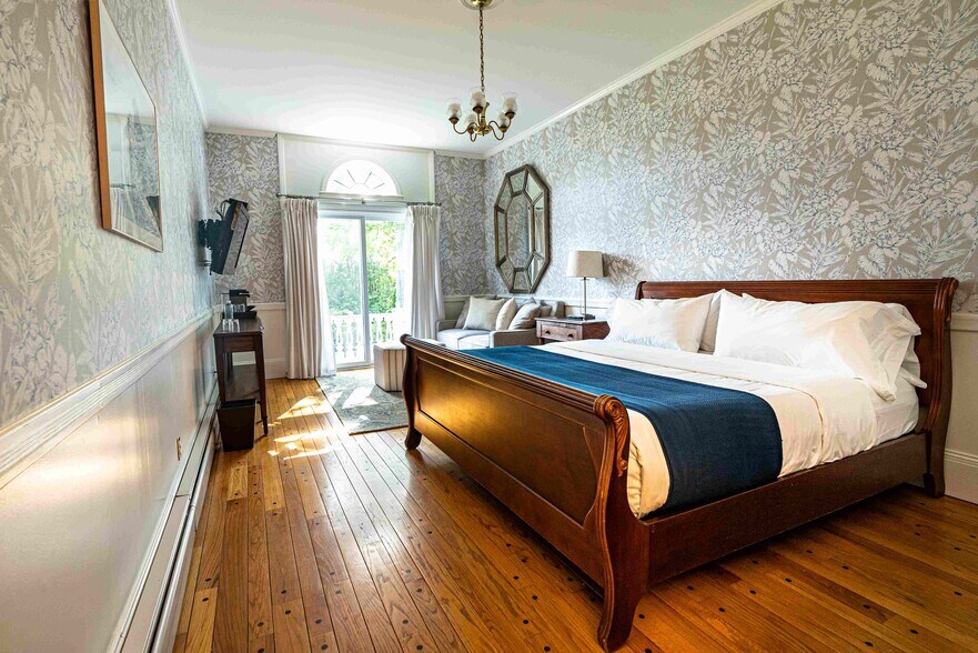 121 E Main St, Searsport, ME à vendre - Photo intérieure - Image 2 de 12