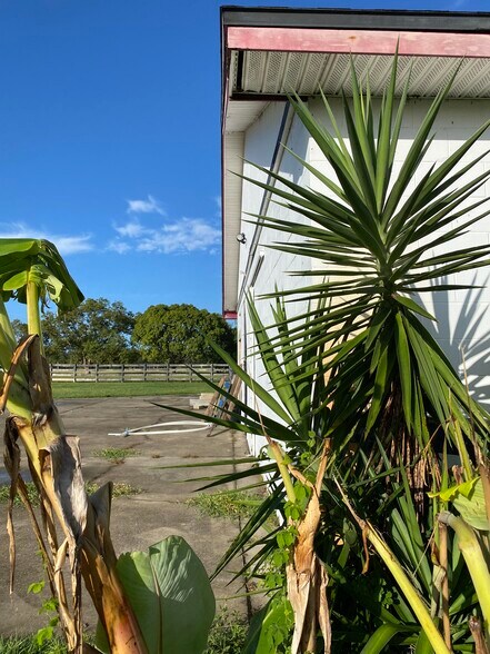 878 Lake Mills Rd, Oviedo, FL à louer - Photo du bâtiment - Image 3 de 7