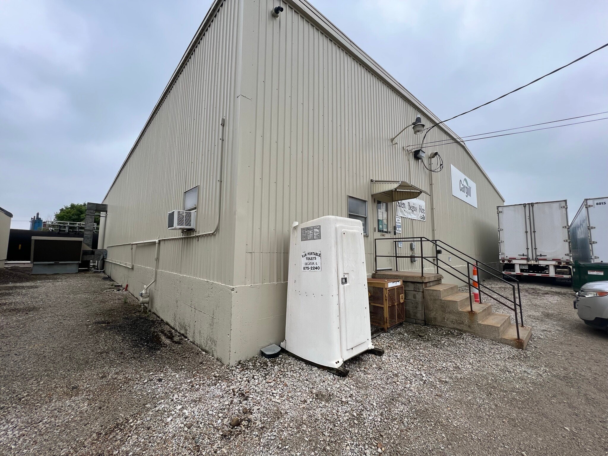 1041 E Garfield Ave, Decatur, IL for sale Primary Photo- Image 1 of 44