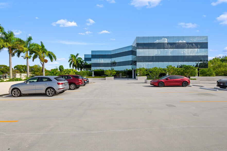 4800 N Federal Hwy, Boca Raton, FL à vendre - Photo du bâtiment - Image 3 de 18