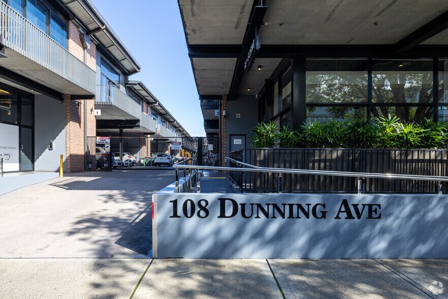 108 Dunning Ave, Rosebery à louer - Photo du bâtiment - Image 2 de 4