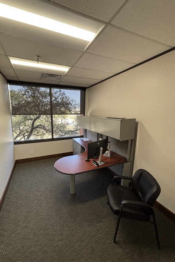 8737 King George Dr, Dallas, TX for lease Interior Photo- Image 1 of 8