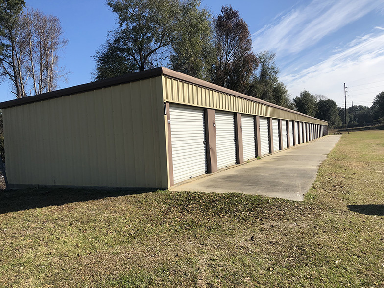 122 Lakes Blvd, Lake Park, GA for lease - Building Photo - Image 3 of 5