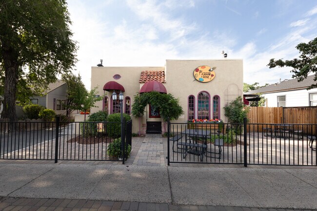 Plus de détails pour 146 Vassar St, Reno, NV - Commerce de détail à vendre