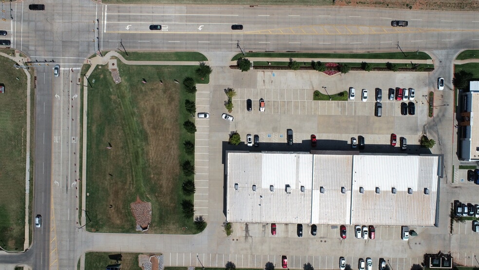 1020 NW 192nd St, Edmond, OK for lease - Building Photo - Image 3 of 9