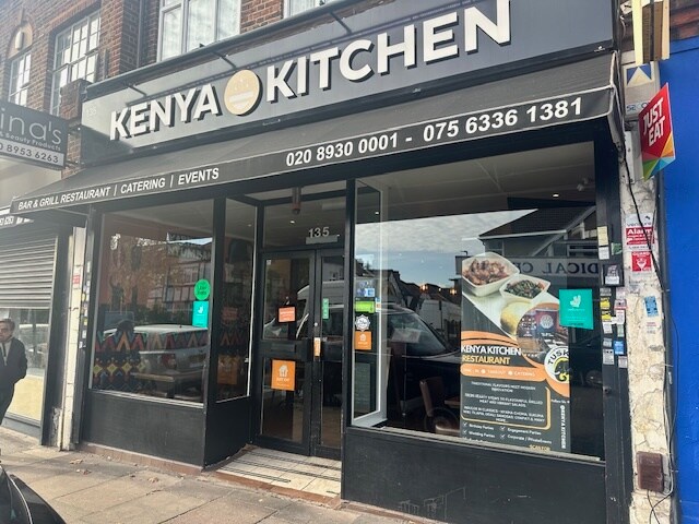 135 Deans Ln, Edgware à vendre Photo du bâtiment- Image 1 de 1