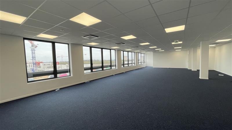 Office in Chessy for sale Interior Photo- Image 1 of 9