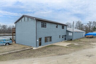 Plus de détails pour 3600 Riverside Dr, Crystal Lake, IL - Commerce de détail à vendre