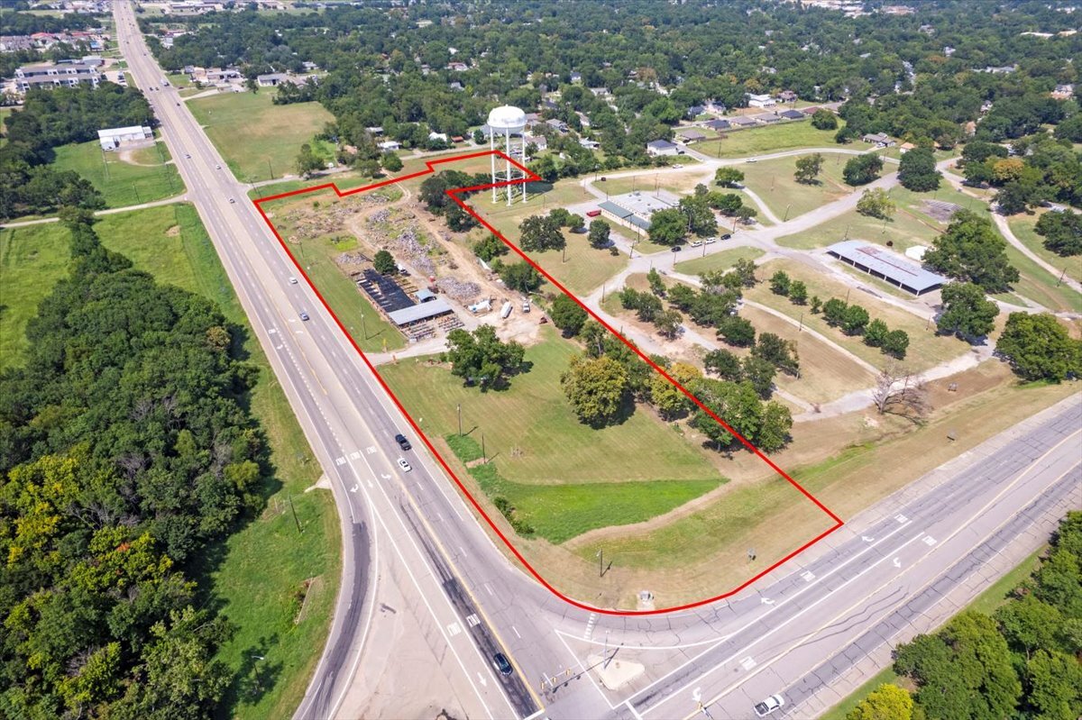 W. Sam Rayburn & TX 121, Bonham, TX for sale Primary Photo- Image 1 of 17