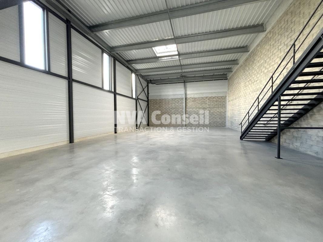 27 Avenue Du Gros Chene, Éragny for lease Interior Photo- Image 1 of 9