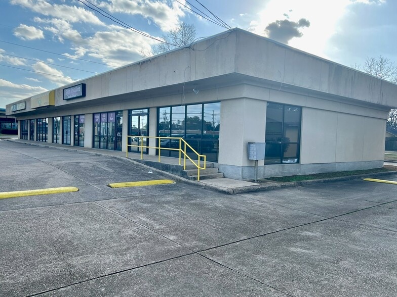 8236-8240 Jewella Ave, Shreveport, LA for sale - Building Photo - Image 2 of 12