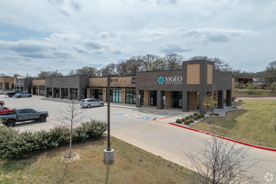 1800 Lone Oak Rd, Weatherford, TX à vendre - Photo du bâtiment - Image 3 de 20
