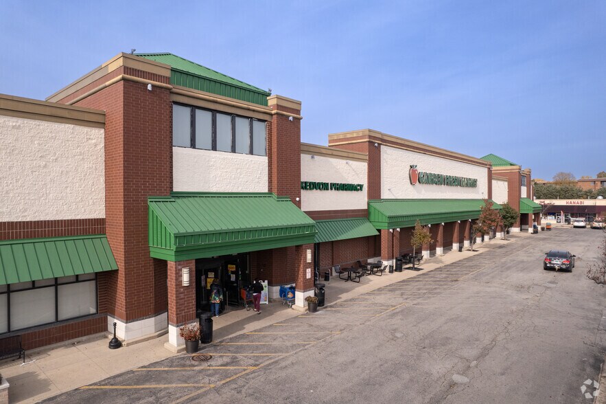 830 Buffalo Grove Rd, Buffalo Grove, IL à louer - Photo du bâtiment - Image 1 de 11