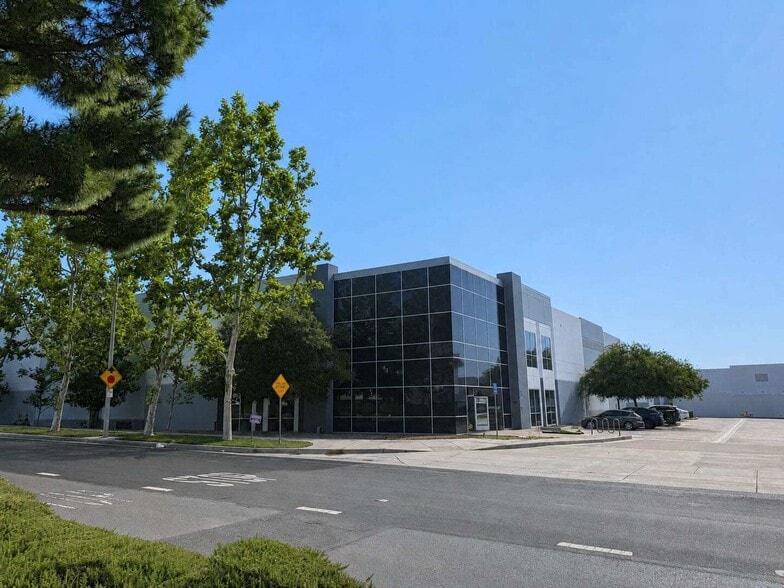 1455 S Archibald Ave, Ontario, CA for lease - Building Photo - Image 2 of 3