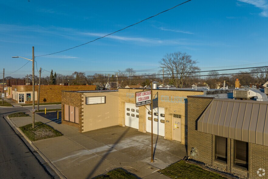 12825-12837 Dix Toledo Rd, Southgate, MI à vendre - Photo du bâtiment - Image 2 de 6