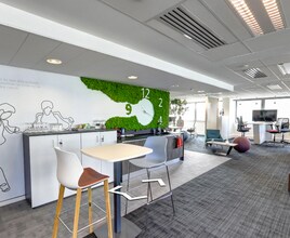 Office in 1 Boulevard Hippolyte Marques, Ivry-sur-Seine for lease Interior Photo- Image 1 of 4