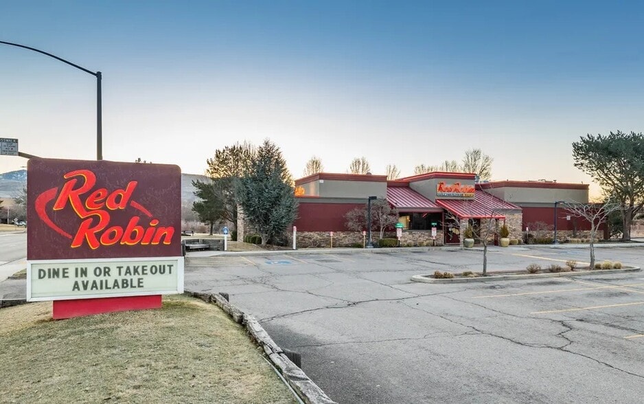 211 W Parkcenter Blvd, Boise, ID for sale - Building Photo - Image 3 of 10