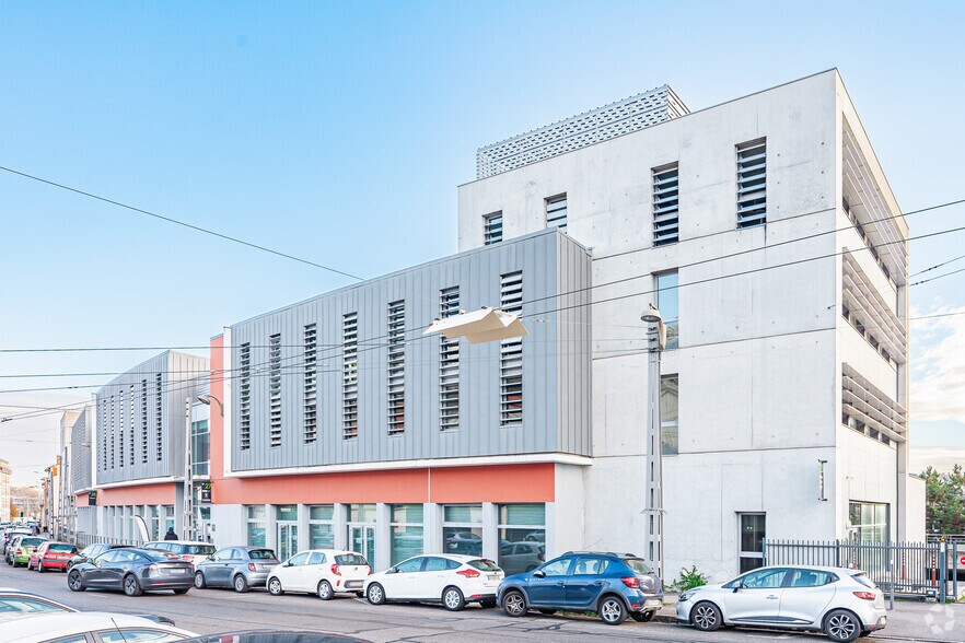 41 Rue Laure Diébold, Lyon for sale - Building Photo - Image 3 of 7