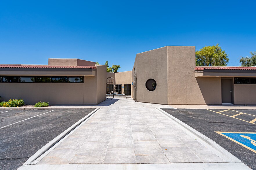1847 E Southern Ave, Tempe, AZ à louer - Photo du bâtiment - Image 2 de 4