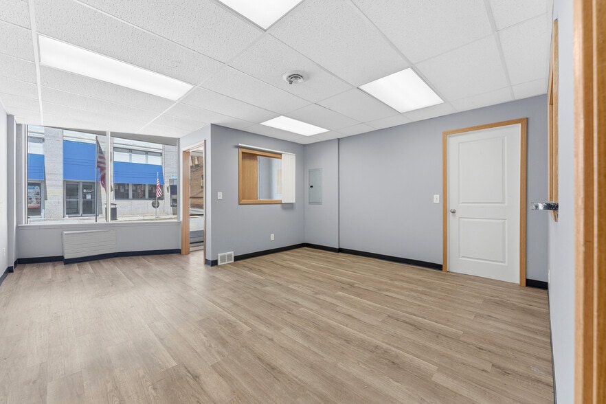 108 Penn St, Point Marion, PA for lease - Building Photo - Image 3 of 18