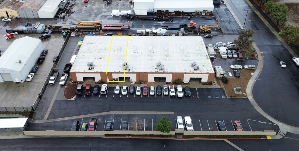 10660 Silicon Ave, Montclair, CA for lease - Building Photo - Image 1 of 6