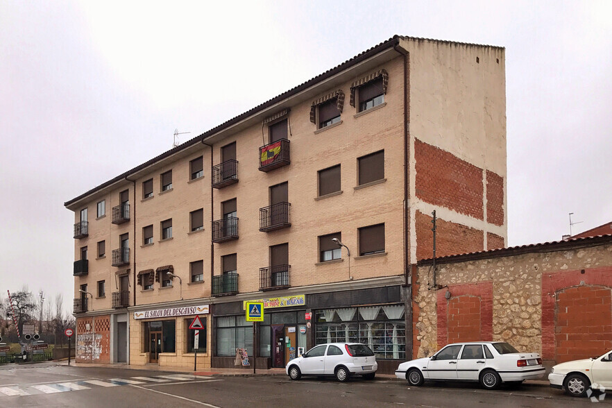 Calle Cirilo Montero, 18, Torrijos, Toledo à vendre - Photo du bâtiment - Image 2 de 2