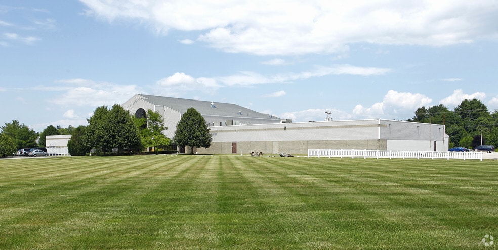 18-24 Mollison Way, Lewiston, ME à louer - Photo principale - Image 2 de 11