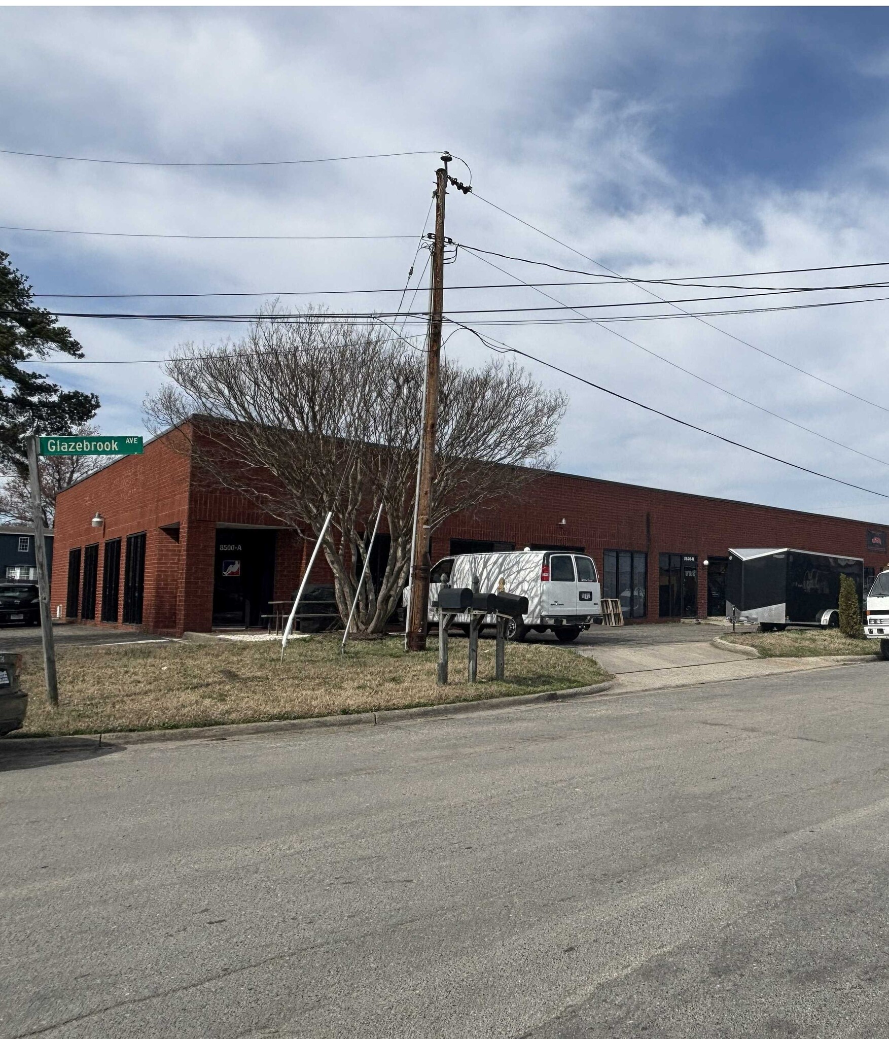 8500-8506 Glazebrook Ave portfolio of 4 properties for sale on LoopNet.ca Building Photo- Image 1 of 4