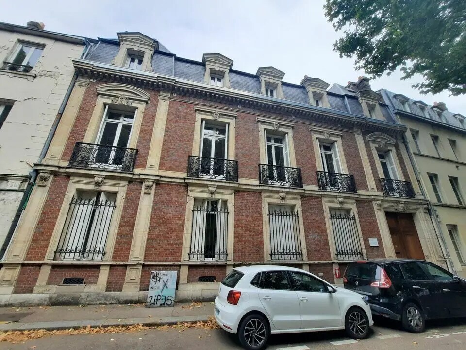 Bureau dans Rouen à louer Photo du bâtiment- Image 1 de 17