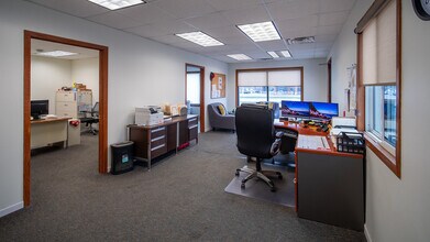 501 S Mantorville Ave, Kasson, MN à louer Photo intérieure- Image 2 de 6