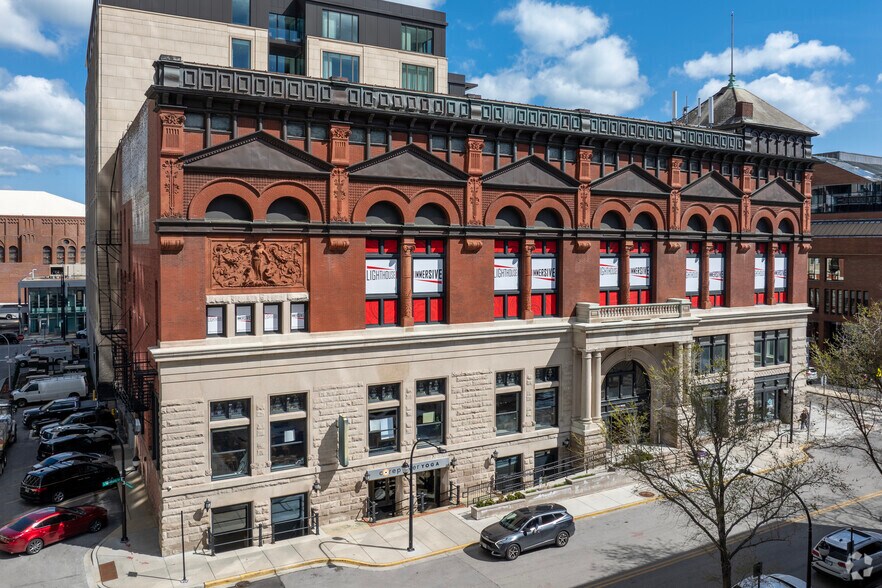 108 W Germania Pl, Chicago, IL à louer - Photo du bâtiment - Image 2 de 7