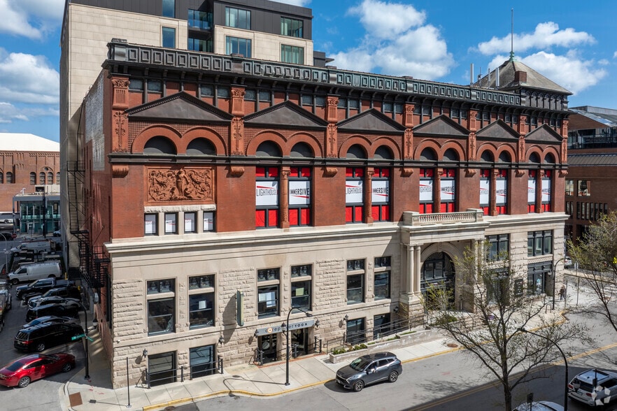 108 W Germania Pl, Chicago, IL à louer - Photo du bâtiment - Image 2 de 7