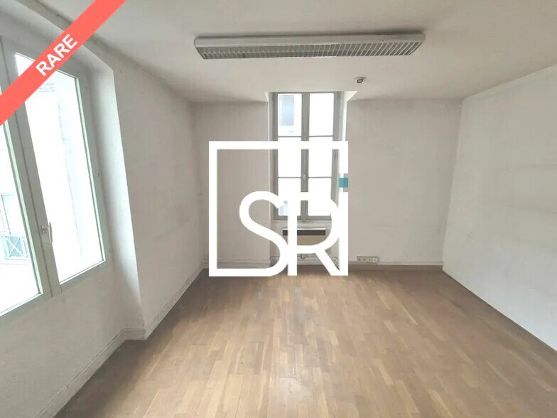 Commerce de détail dans Clermont-Ferrand à louer - Photo du bâtiment - Image 3 de 12