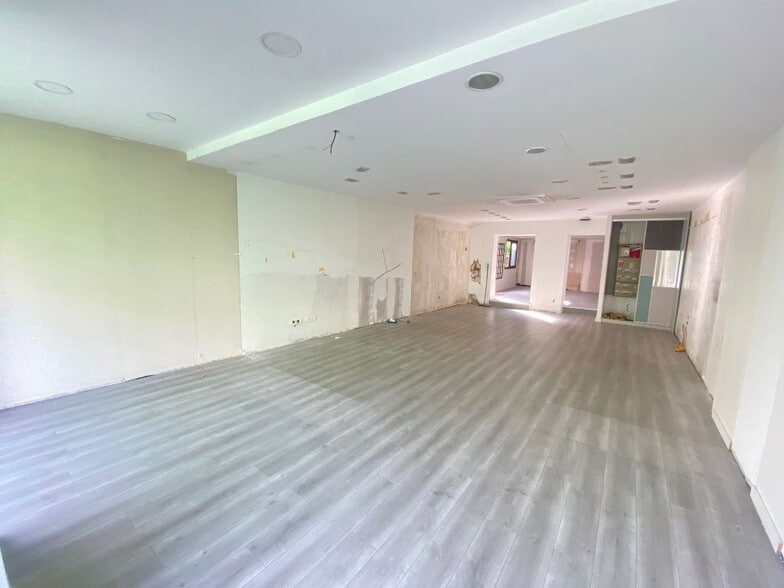 73 Avenue Victor Hugo, Tassin-la-Demi-Lune for sale - Interior Photo - Image 3 of 5
