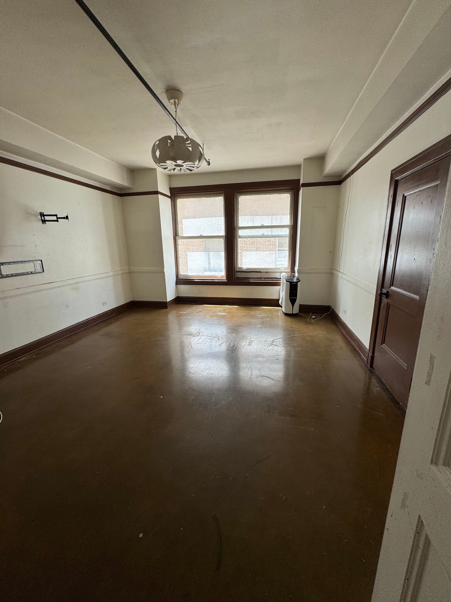 453 S Spring St, Los Angeles, CA for lease Interior Photo- Image 1 of 5