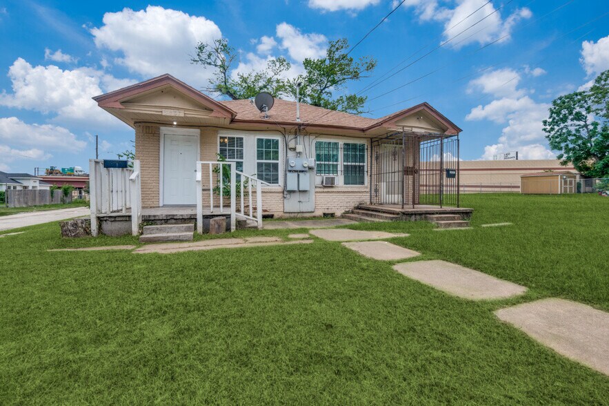 Southern Dallas Duplex Portfolio portefeuille de 6 propriétés à vendre sur LoopNet.ca - Photo du bâtiment - Image 2 de 20