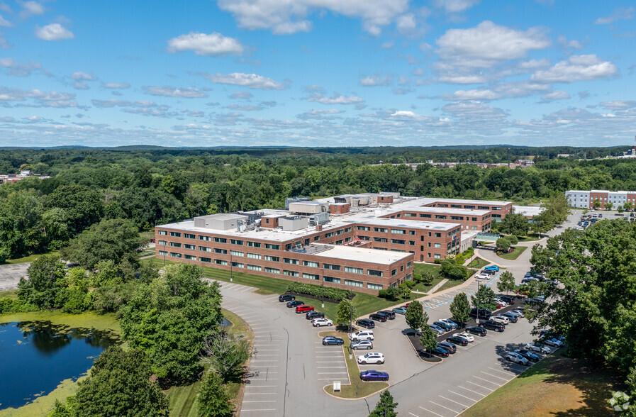 300 Baker Ave, Concord, MA for lease - Building Photo - Image 2 of 7